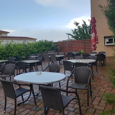 Ametist Casa Leului Hotel Navodari Ngoại thất bức ảnh