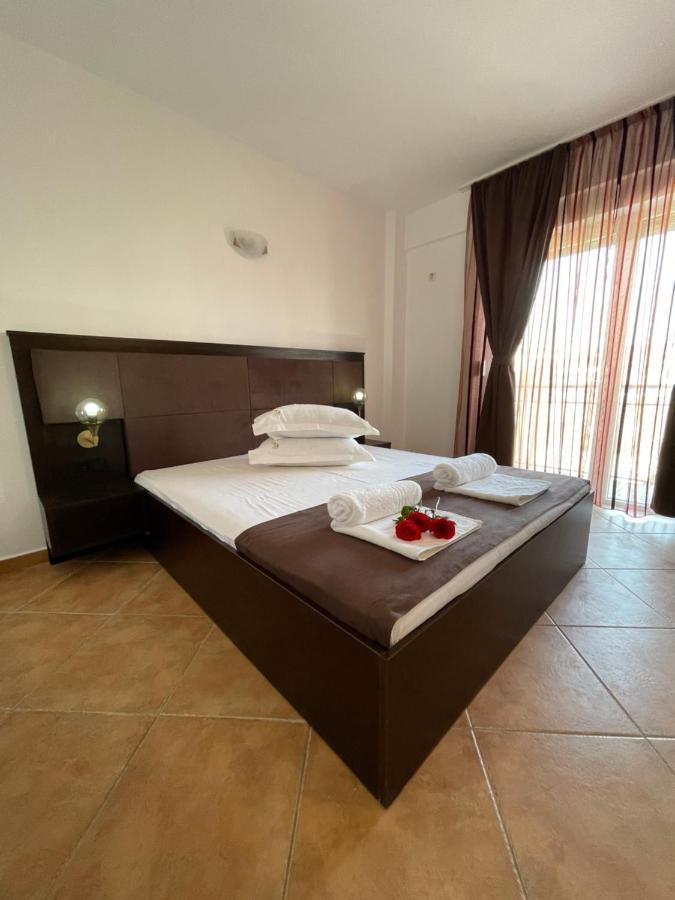 Ametist Casa Leului Hotel Navodari Ngoại thất bức ảnh