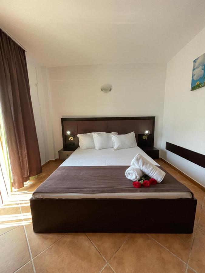 Ametist Casa Leului Hotel Navodari Ngoại thất bức ảnh