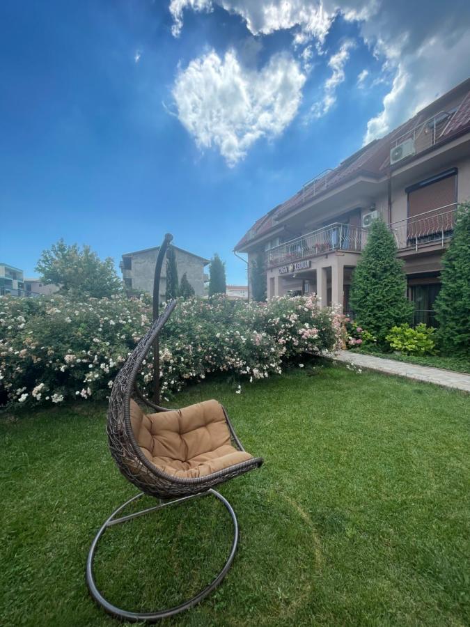 Ametist Casa Leului Hotel Navodari Ngoại thất bức ảnh